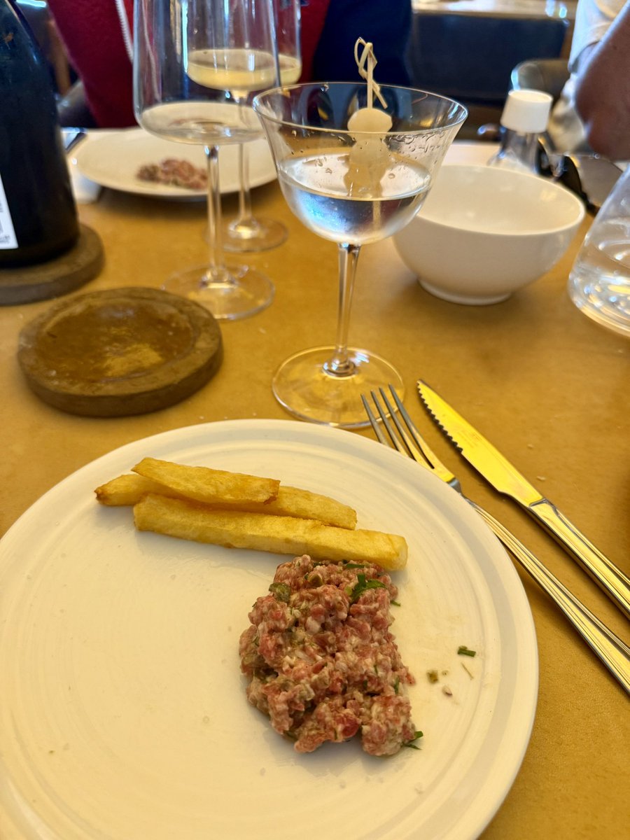 Thumbnail of www-x-com-burgerfcts-status-2009668466098233793-06003a85db714d5e