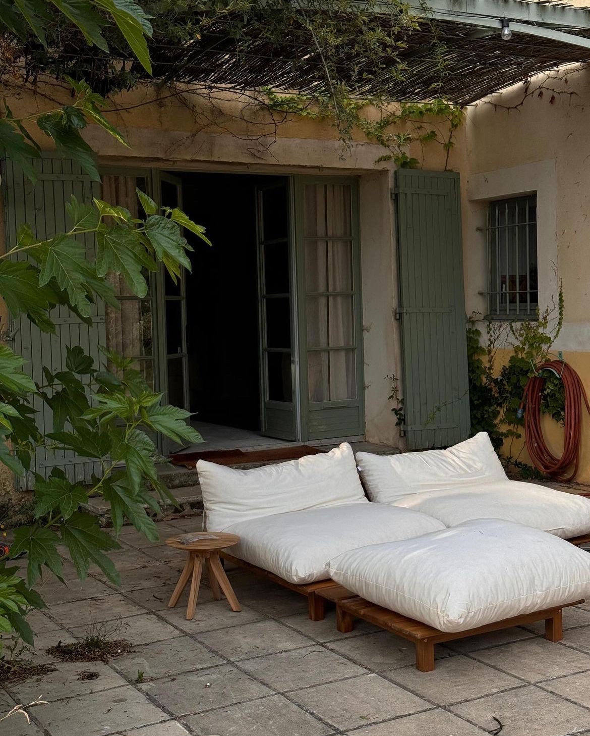 Thumbnail of serena-hawkey-betweenworldsbysalve-2c3dd580e2554baf 2