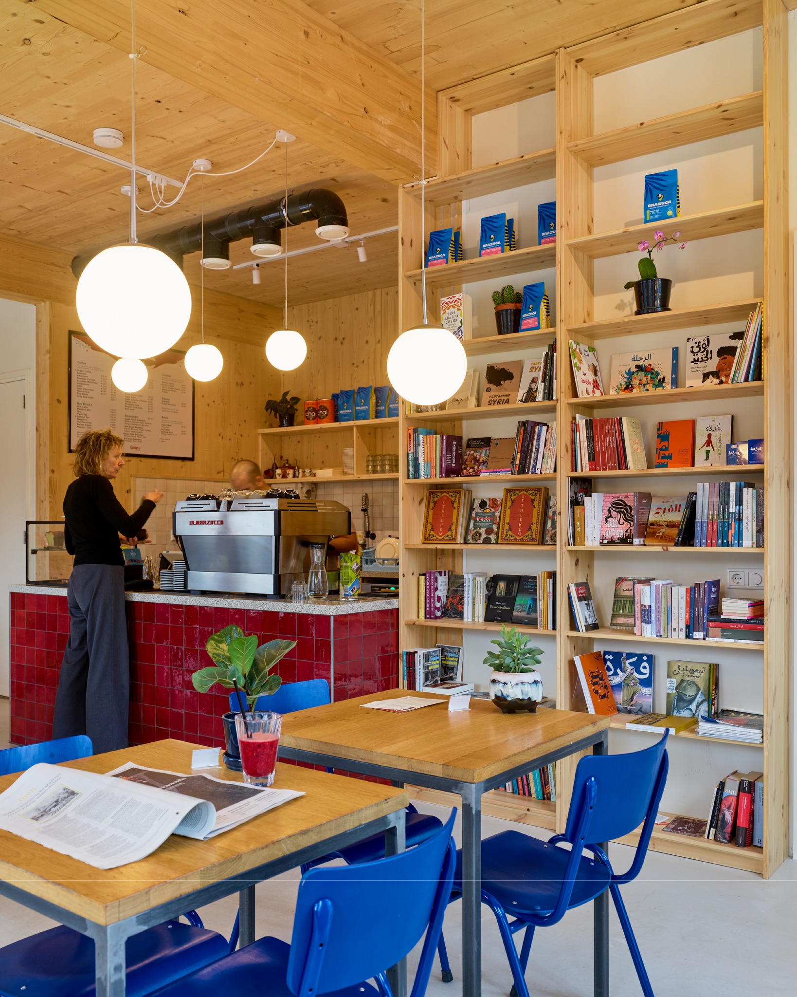 Thumbnail of p-dwoblhodv3o-2e86cb85ab6147aa 1