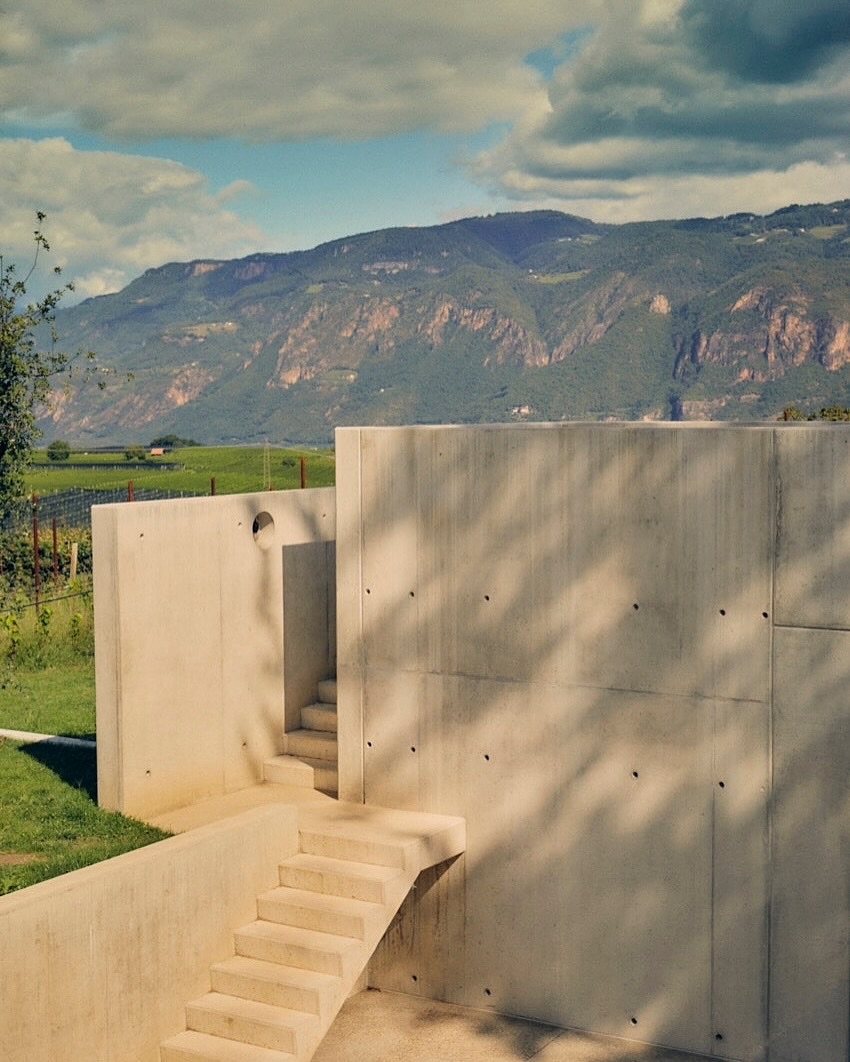 Thumbnail of www-instagram-com-p-dm6rj9jpq87 8