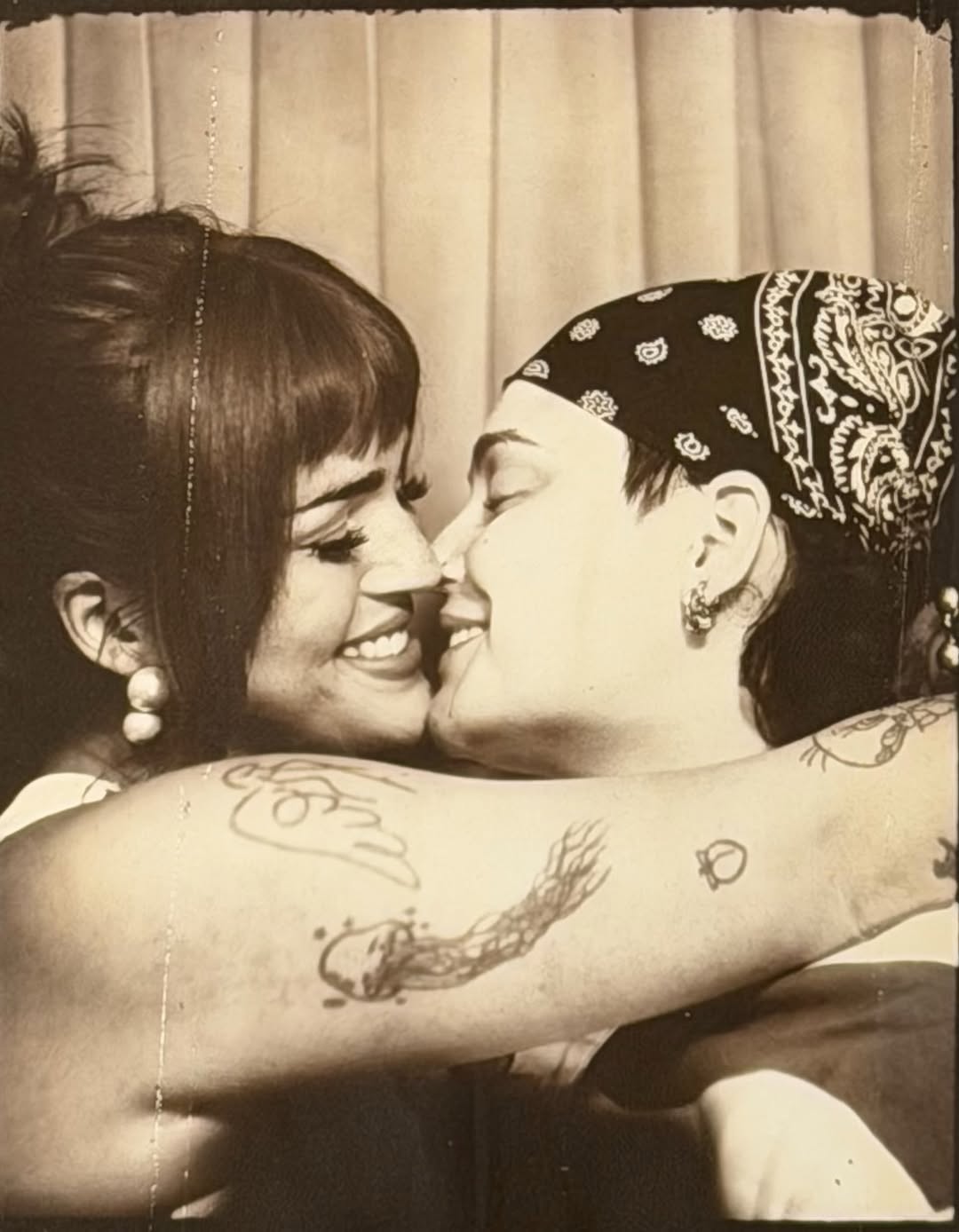 Thumbnail of www-instagram-com-p-dvo2vyzehr-img-index-7 4