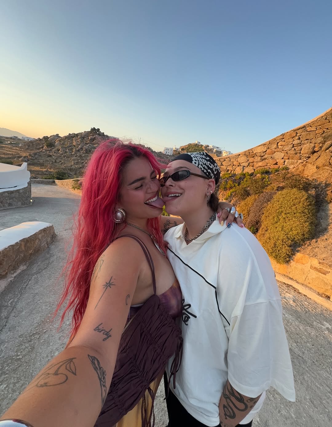 Thumbnail of www-instagram-com-p-dvo2vyzehr-img-index-7 7