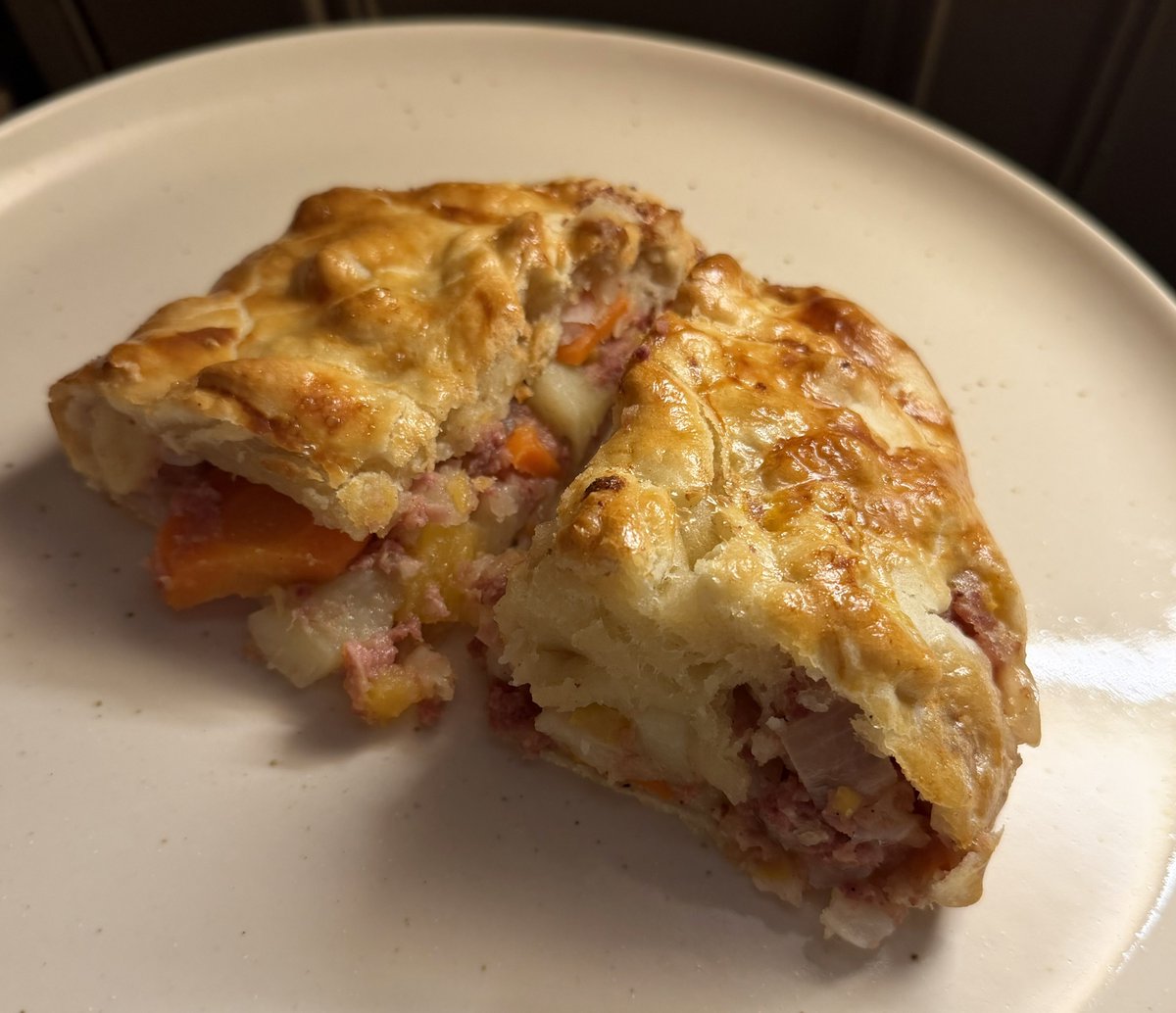 Thumbnail of www-x-com-hikingshawty-status-2025290609863360533