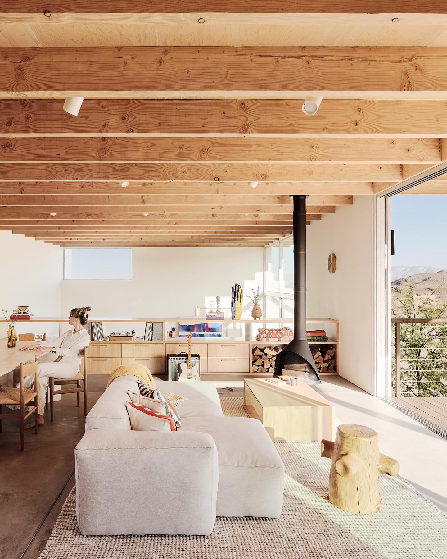 Thumbnail of c-iviiirkxp-5c578fce76c94454 1