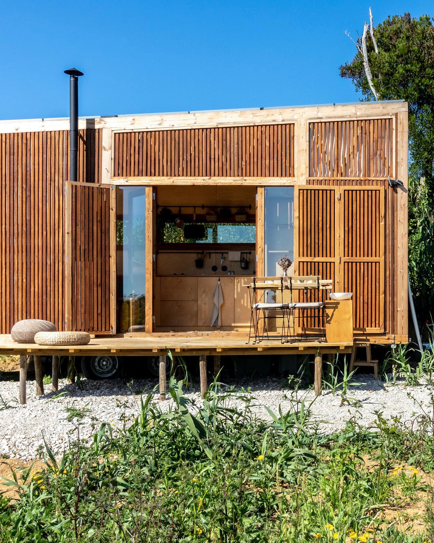 Thumbnail of cwqktnfrc-a-6165cf933b8d4326 2