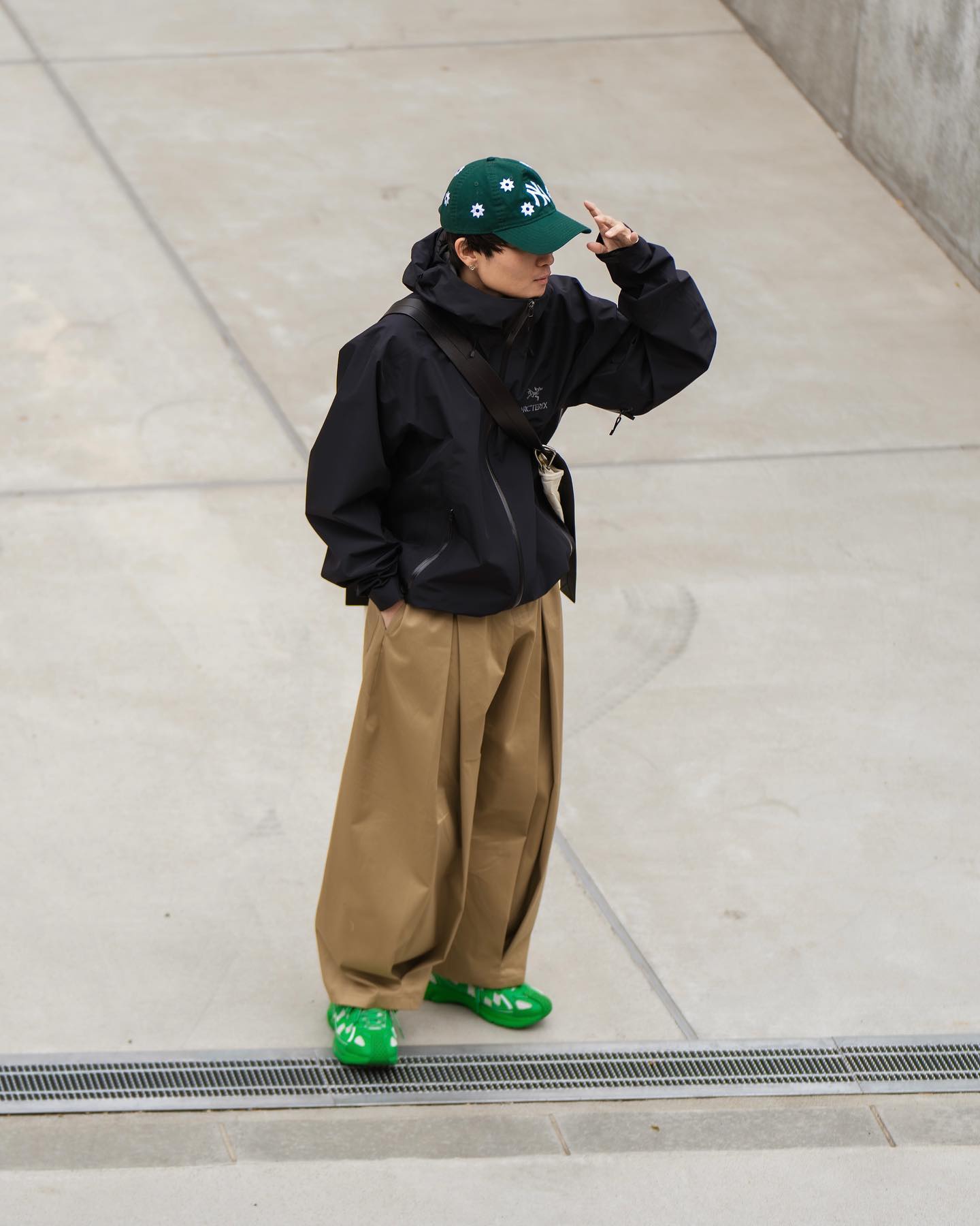 Thumbnail of czomrgqv-f-70468c4d49ef4d1e 1