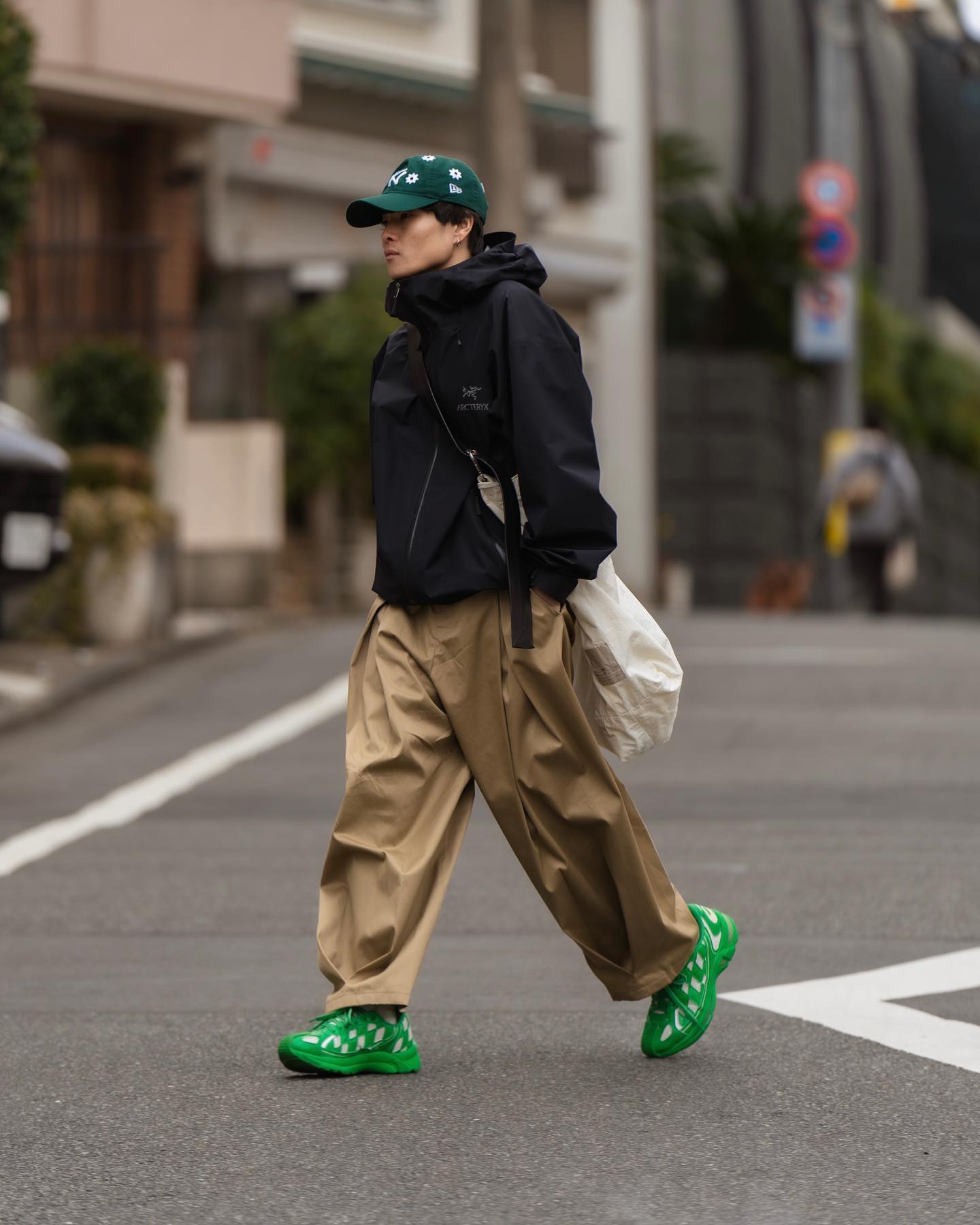 Thumbnail of czomrgqv-f-70468c4d49ef4d1e 2