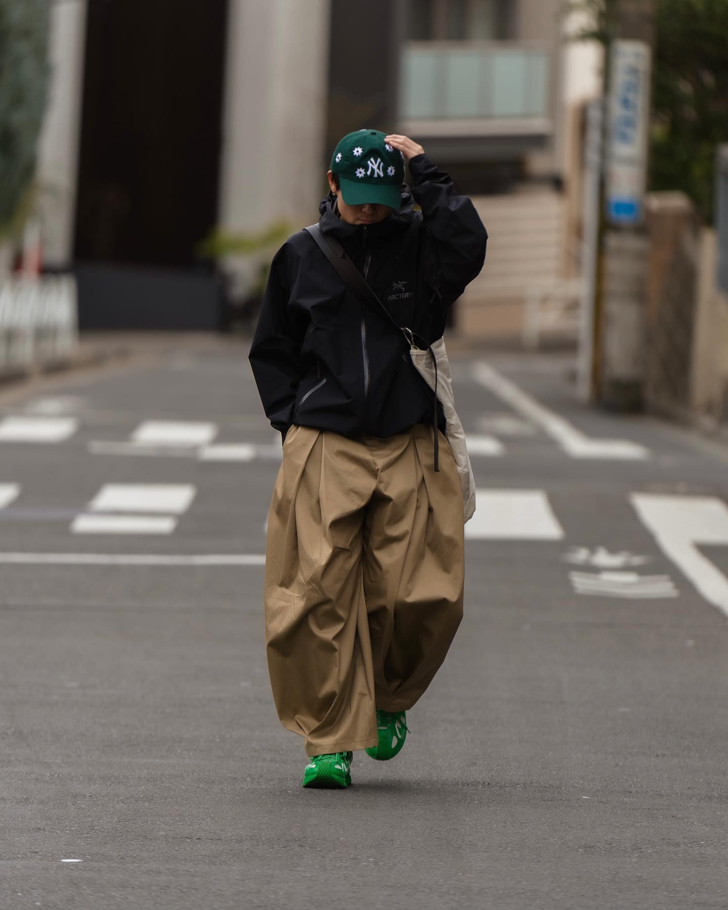 Thumbnail of czomrgqv-f-70468c4d49ef4d1e 3