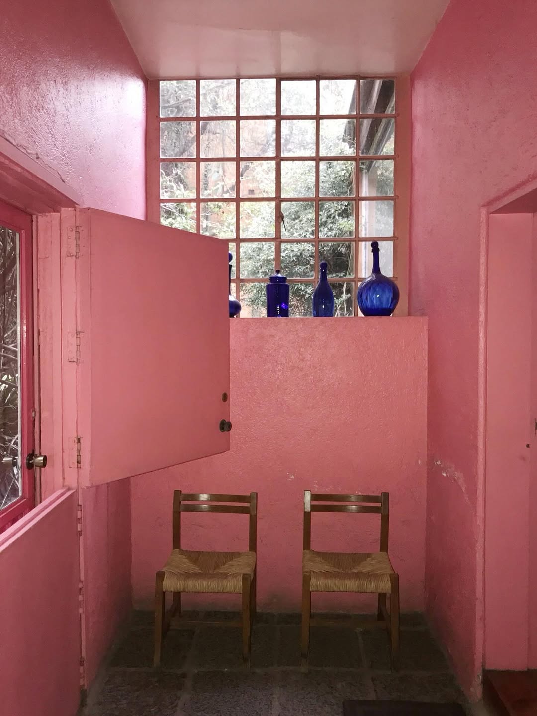 Thumbnail of www-instagram-com-p-do-9mjzdenh 0