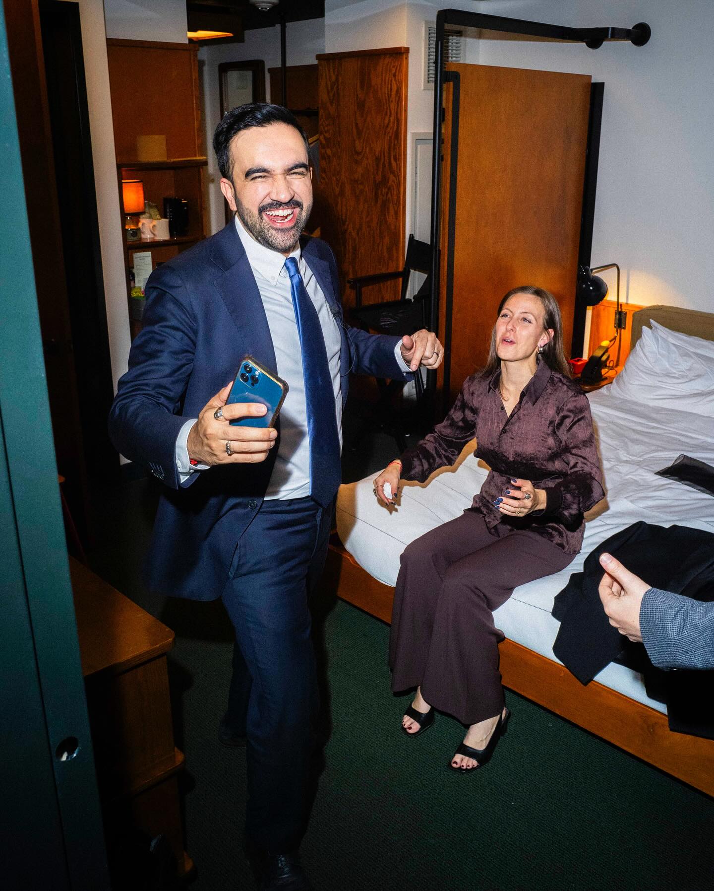 Thumbnail of p-dqr0hcoem4m-78d2423afb3e4b8c 0