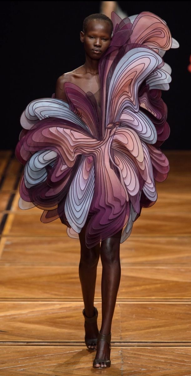 Thumbnail of amii-hue-amiihue-9e6fc99a825b4a74 4