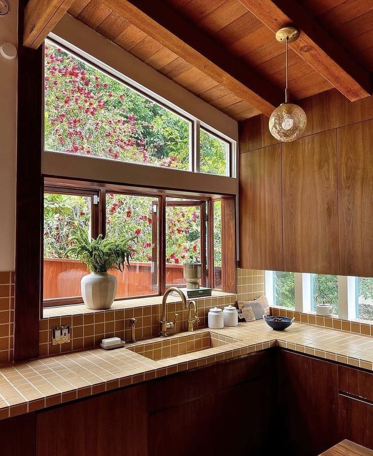 Thumbnail of annie-turner-annieturner1-b2e3ea335a254eac 4