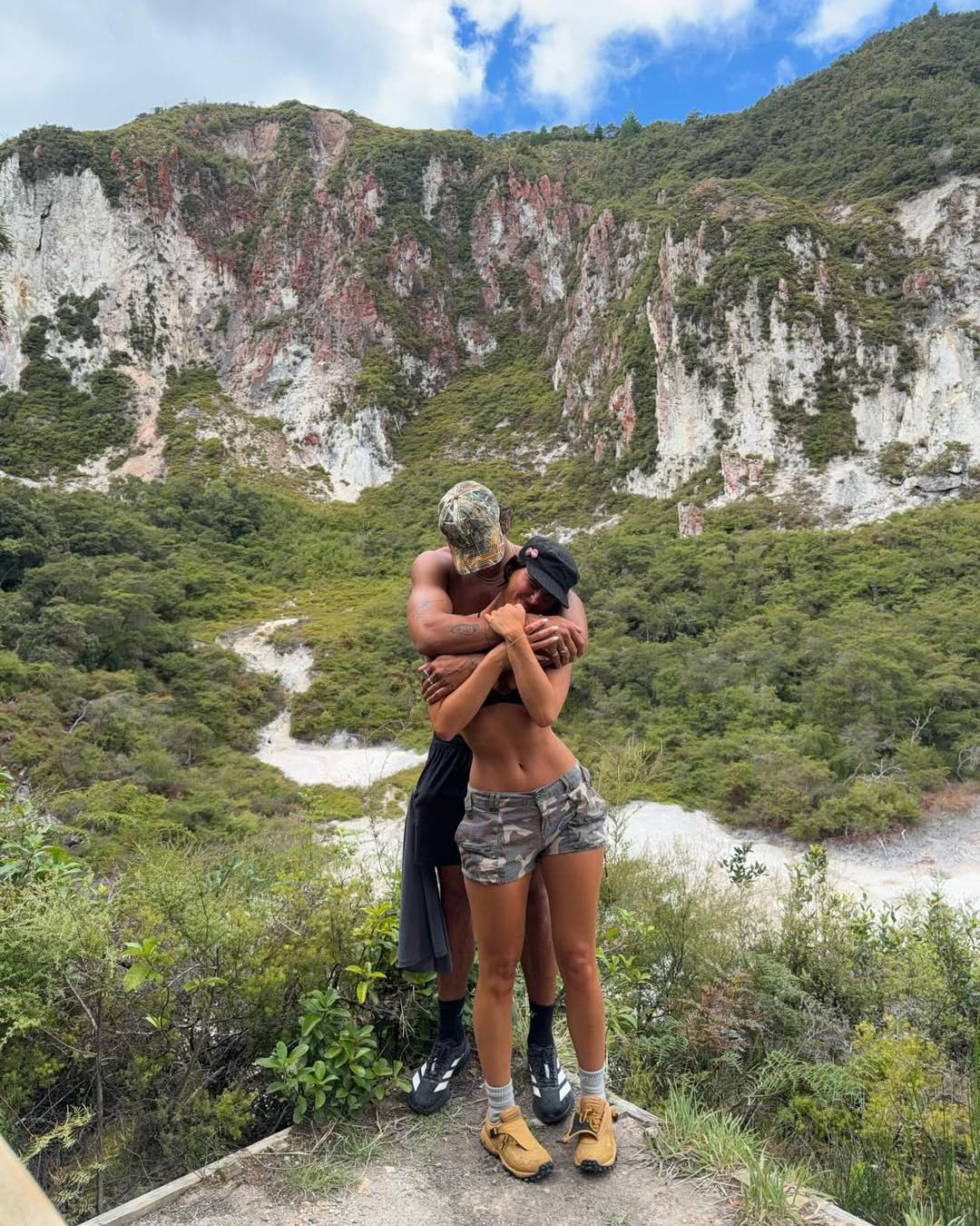 Thumbnail of p-dvewzkhdird-c794eb59dd2646a1 3