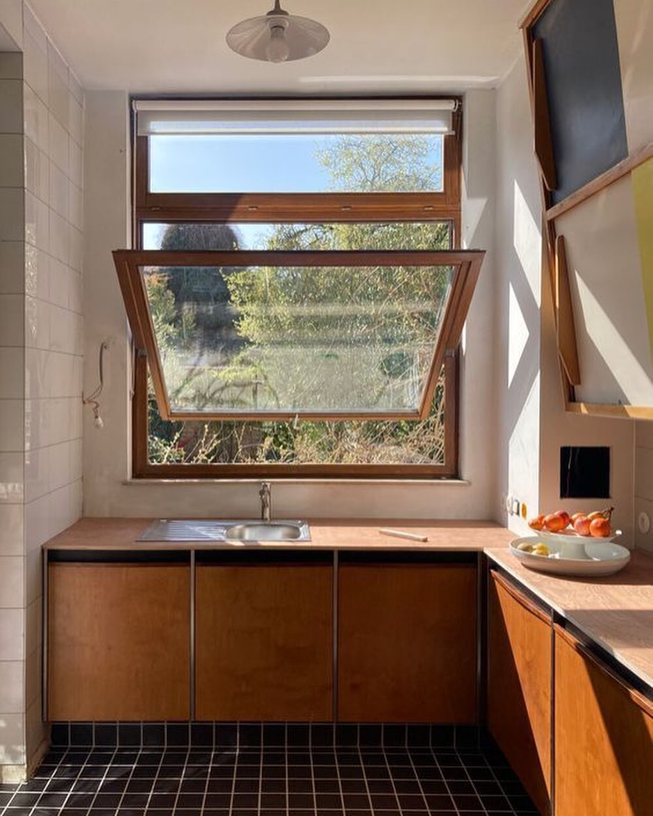 Thumbnail of cvwuk-foiaf-cb7cd0b4dcca4bab 0