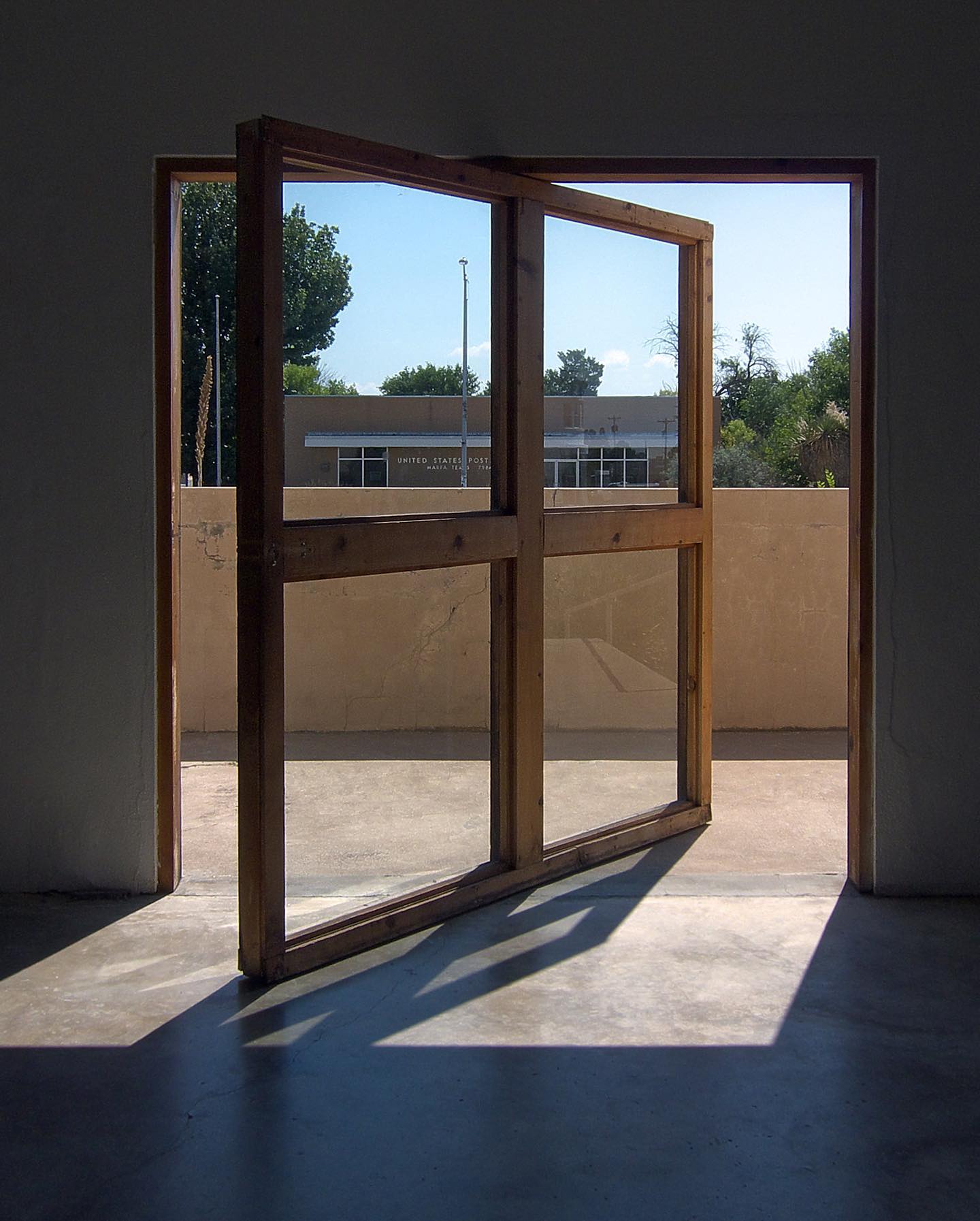 Thumbnail of cvwuk-foiaf-cb7cd0b4dcca4bab 4