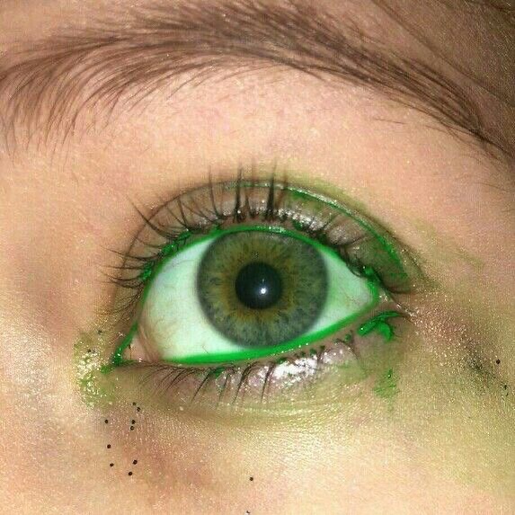 Thumbnail of c-leqb2ybsp-d26e634b8e214758 8