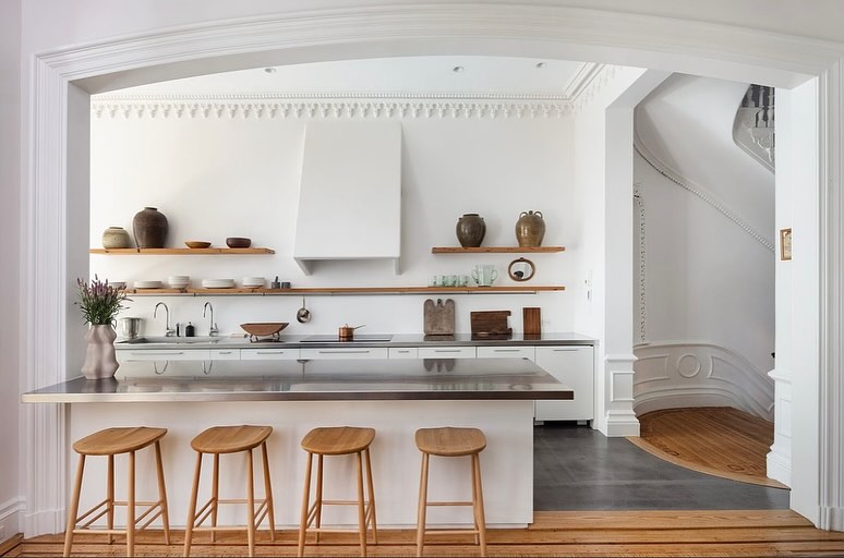 Thumbnail of c-8p88ypglj-e2c6ab2a683f4653 1