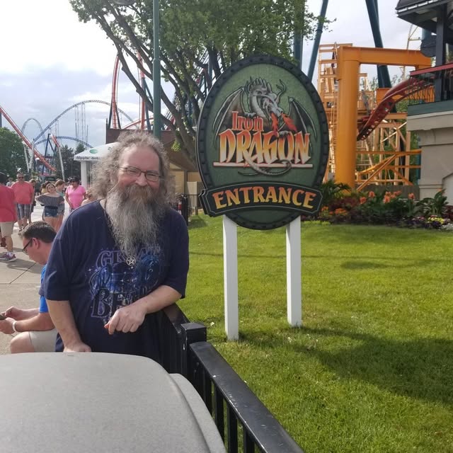 Thumbnail of taliesin-govannon-taliesingovannon-on-threads 0