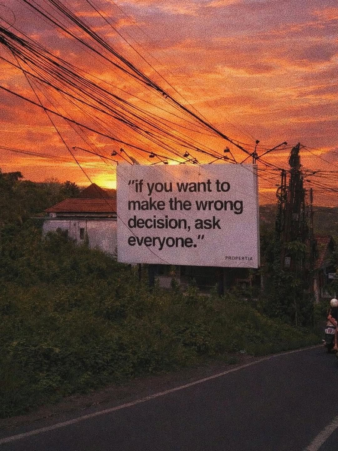 Thumbnail of instagram-ff8f90ac32b34a1e 0