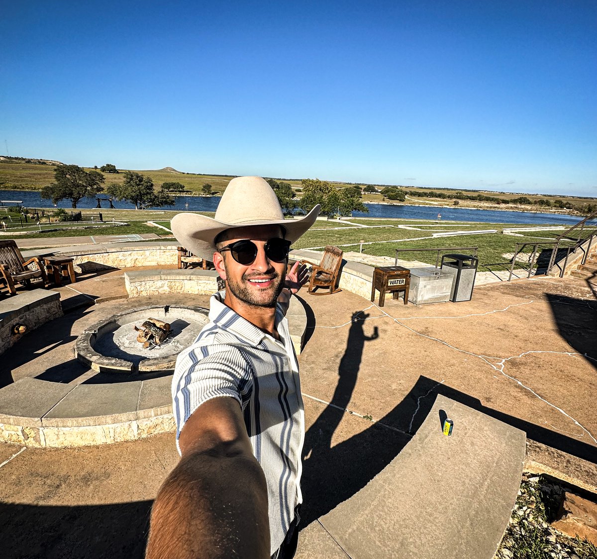 Thumbnail of www-x-com-sahilbloom-status-1712820665118498947-18e4d7870ca04898