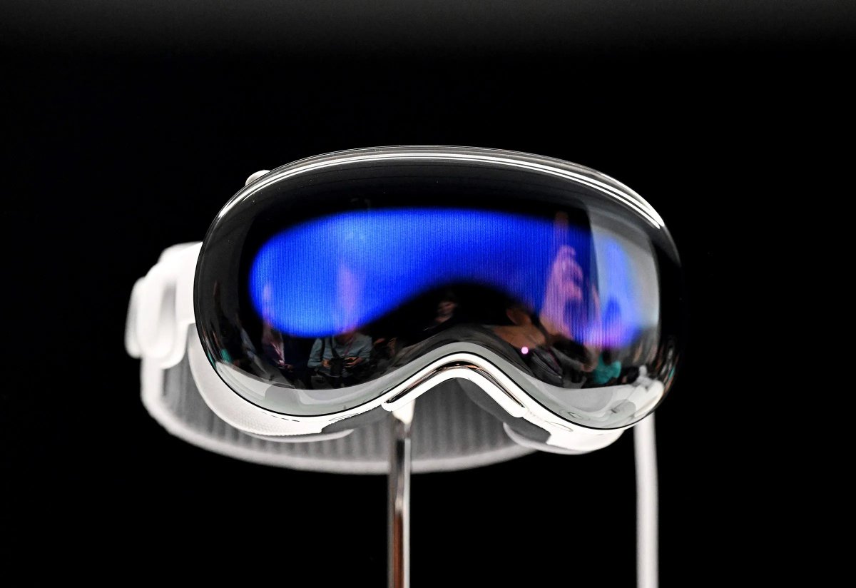 Thumbnail of www-x-com-sterlingcrispin-status-1668280515139604480-2baec5a0668349ca