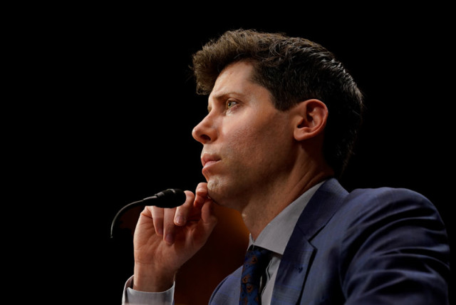 Thumbnail of twitter-com-brianjji-status-1719897425853161875