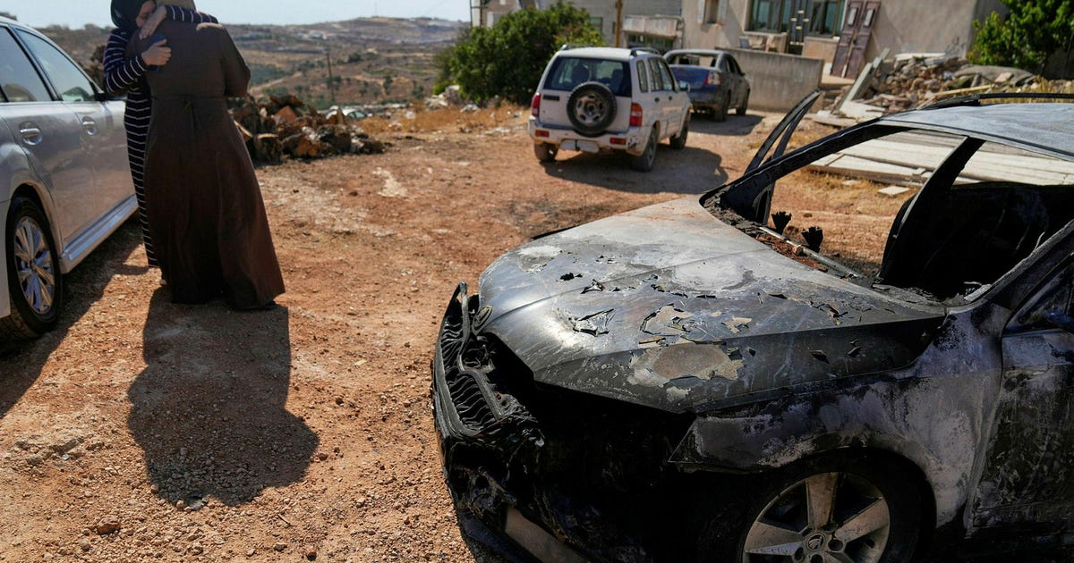 Thumbnail of רוצחים, שורפים, מגרשים, והכל בגיבוי מלא מהממשלה | דעה