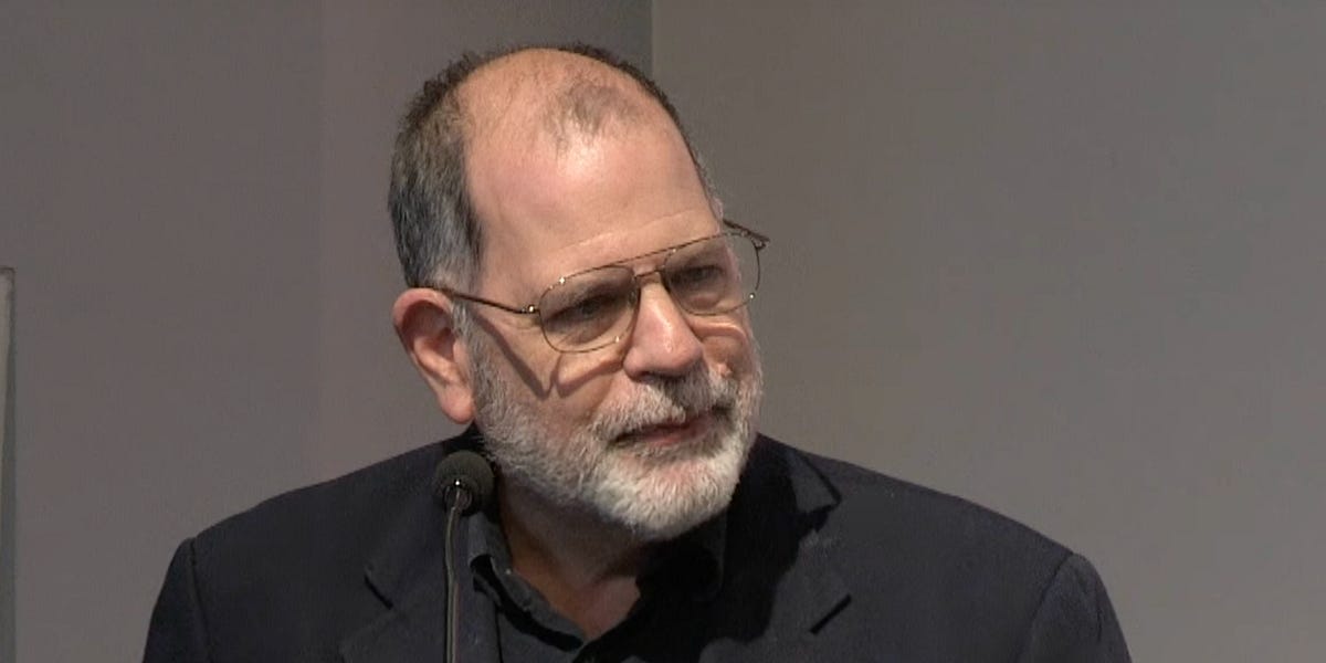 Thumbnail of Tyler Cowen: AI and the Idiot Advantage