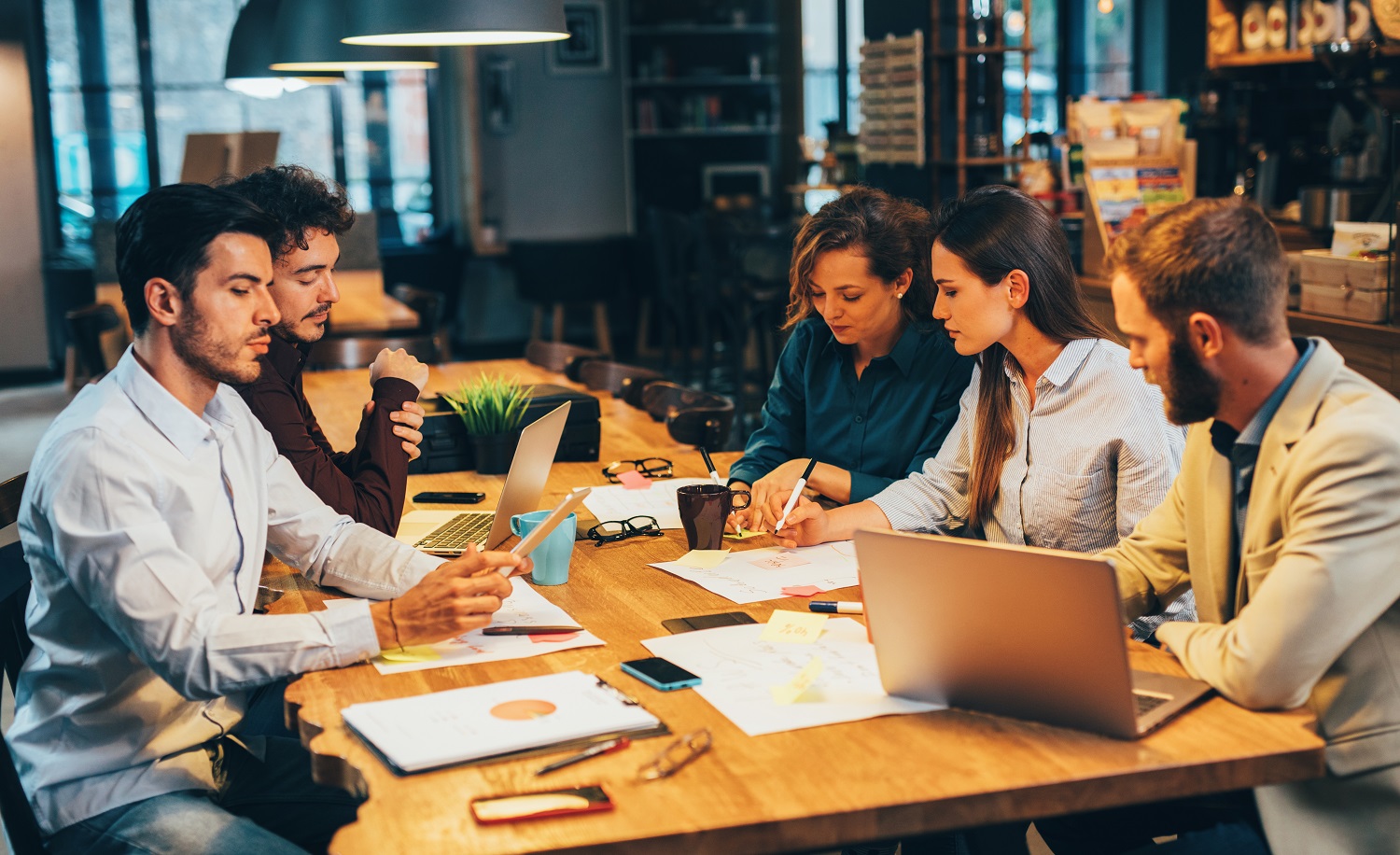 Thumbnail of Unveiling field research: a comprehensive guide