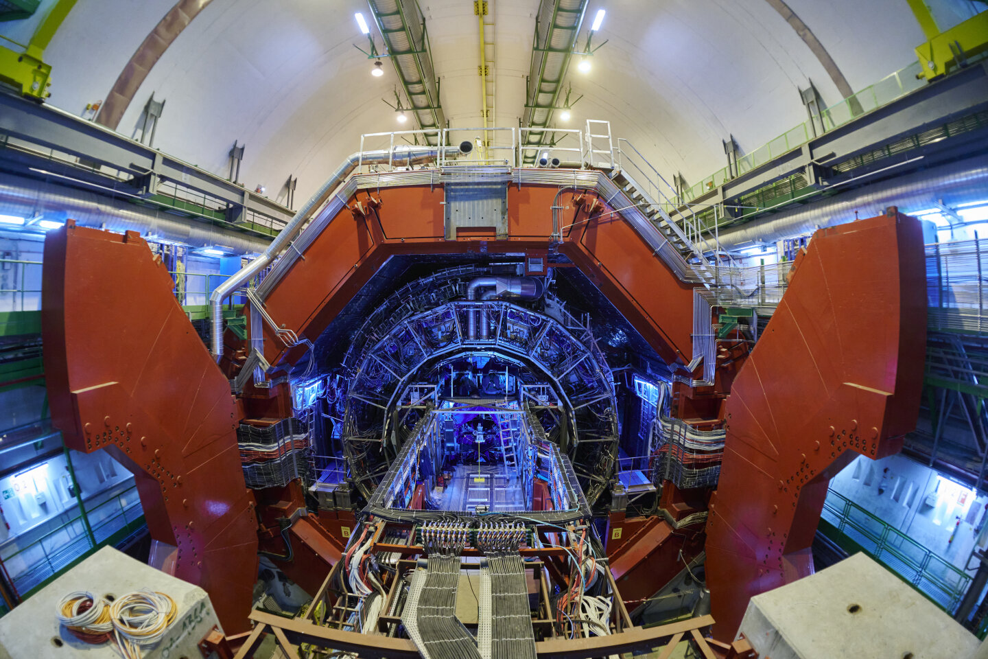 Thumbnail of ALICE detects the conversion of lead into gold at the Large Hadron Collider