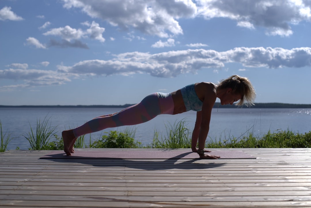 Thumbnail of 6 Simple But Tough Isometric Exercises And Other Longevity Moves