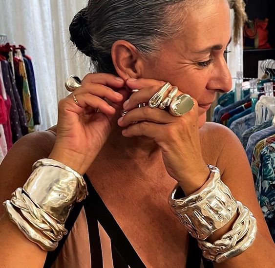 Thumbnail of Evangeline marques