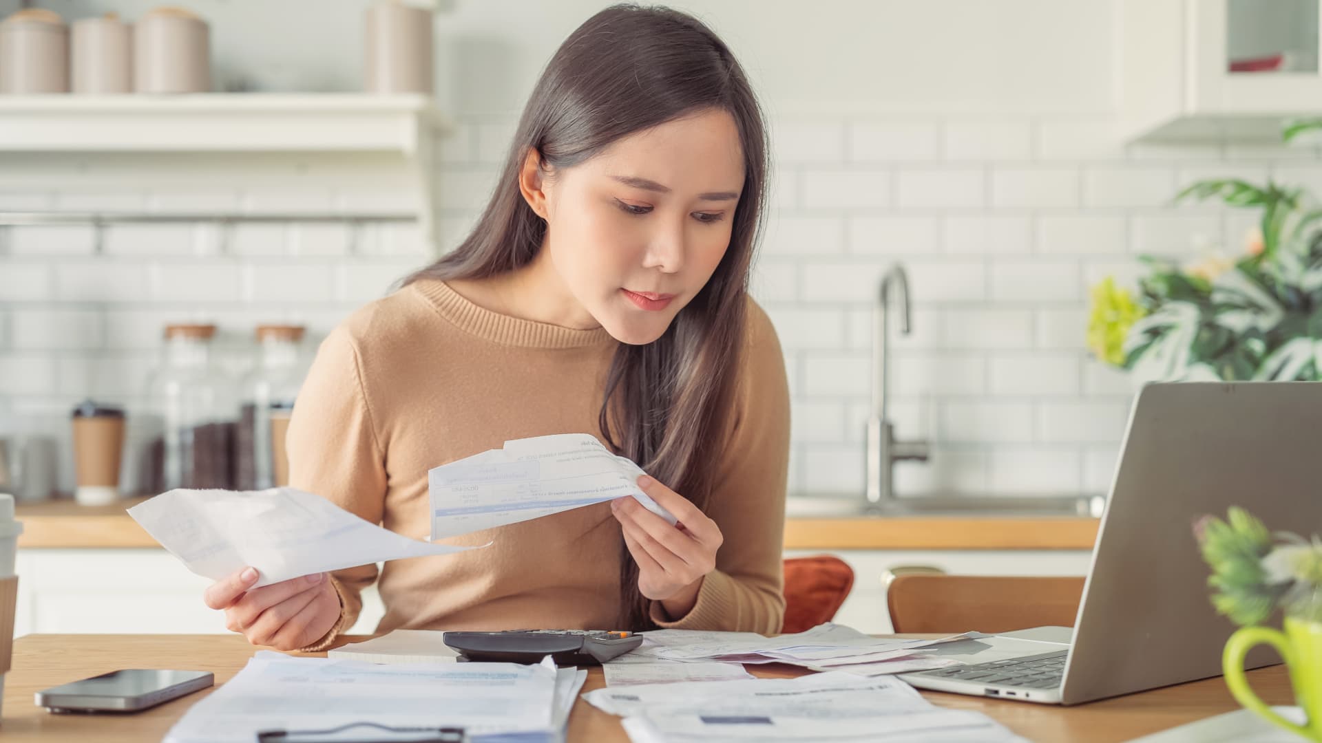 Thumbnail of Salary a single adult needs to live comfortably in all 50 U.S. states