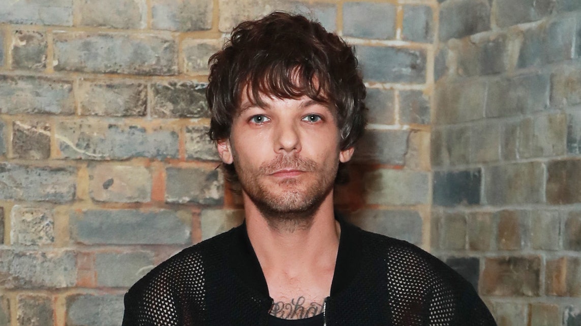 Thumbnail of Louis Tomlinson Just Addressed the βLarryβ Theories at Length