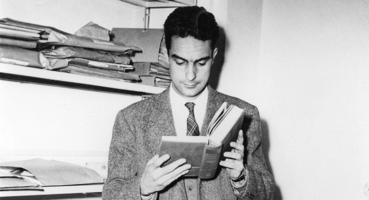 Thumbnail of Italo Calvino dedicò più tempo ai libri degli altri che ai suoi - Il Post