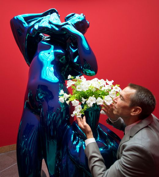 Thumbnail of jeff koons metallic venus - Google Search
