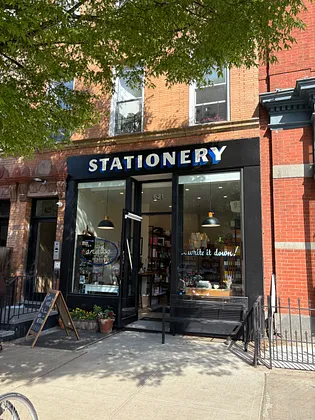 Thumbnail of Alice Lemee (@alicelemee)