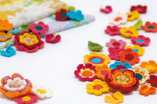 Thumbnail of How to crochet a flower - Gathered