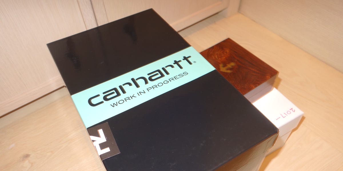 Thumbnail of The art of holding on.