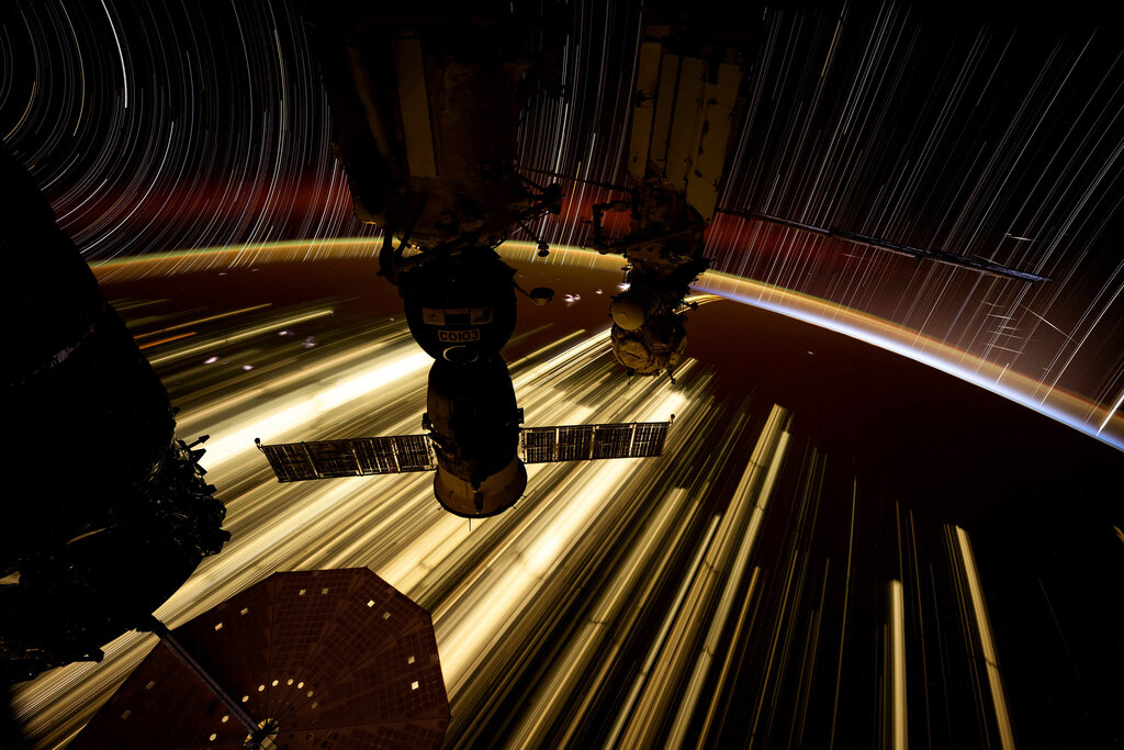 Thumbnail of 1 Astronaut, Many Cameras and 220 Days of Amazing Images From Space