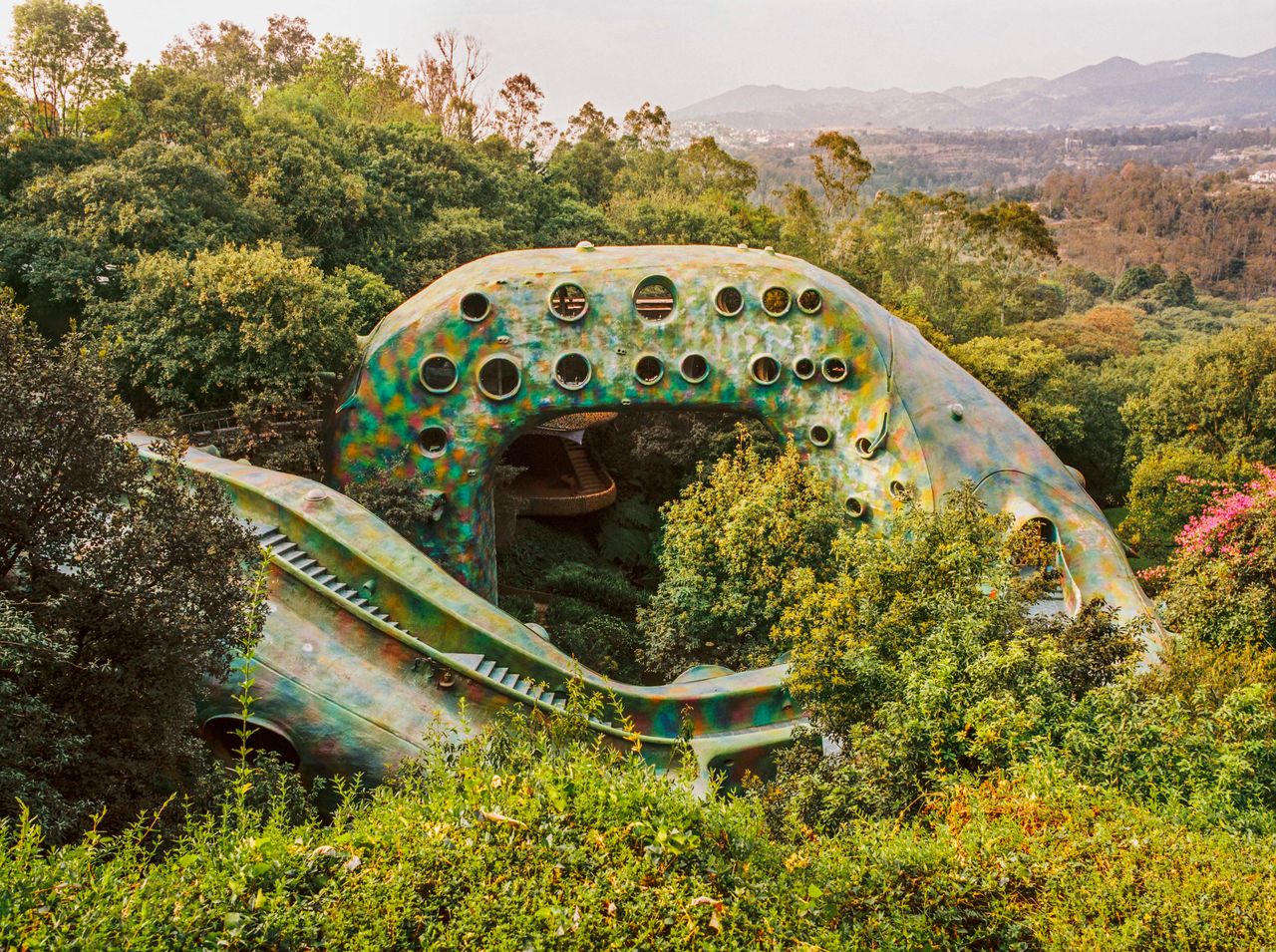 Thumbnail of El Nido de Quetzalcóatl is a fine example of environmental idealism