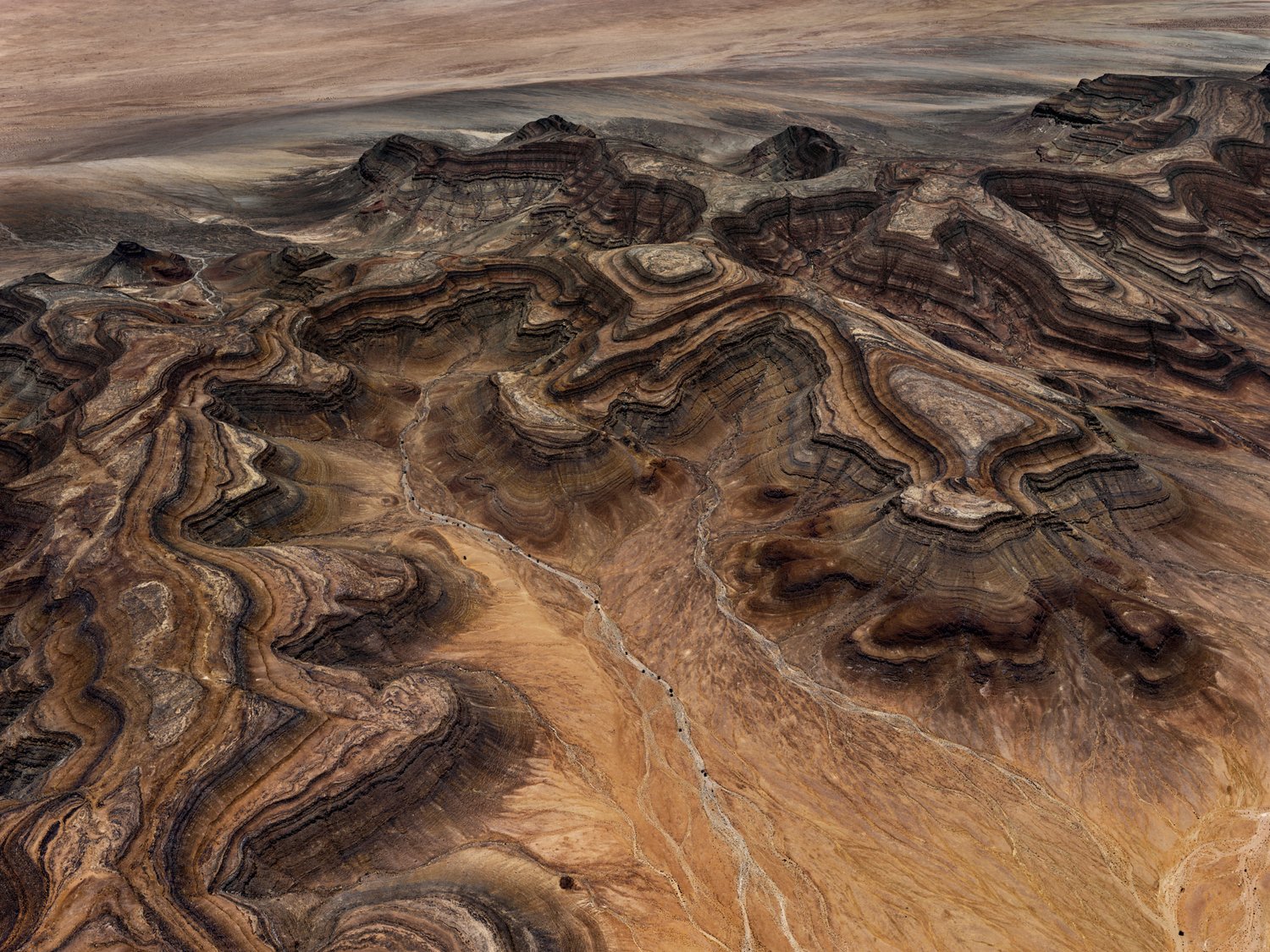 Preview of edward-burtynsky-3b52e7bedbc34ca4