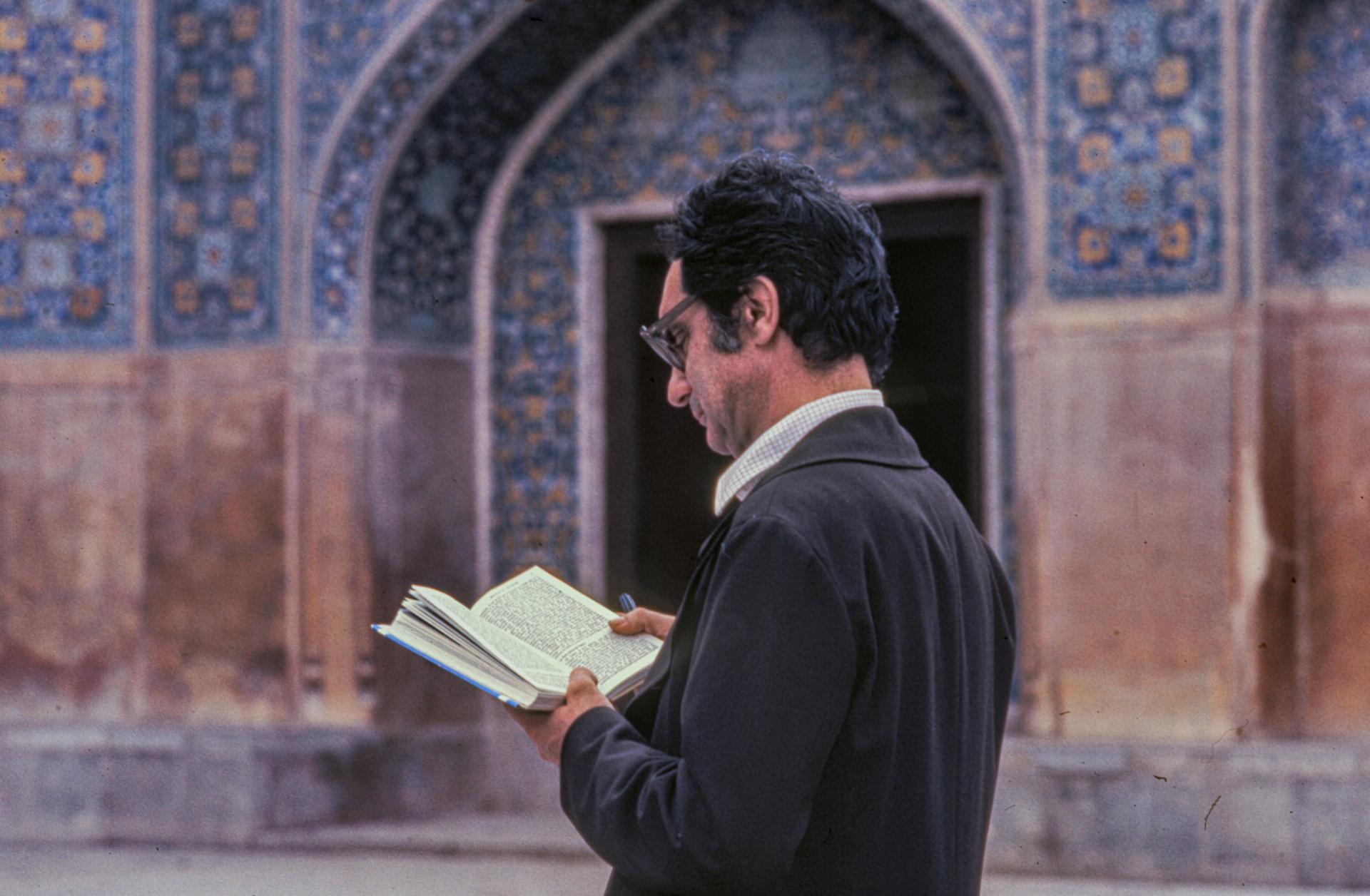 Thumbnail of PREMIO INEDITO : L’AVVENTURA IRANIANA – IL VIAGGIO IN IRAN DI ITALO CALVINO.