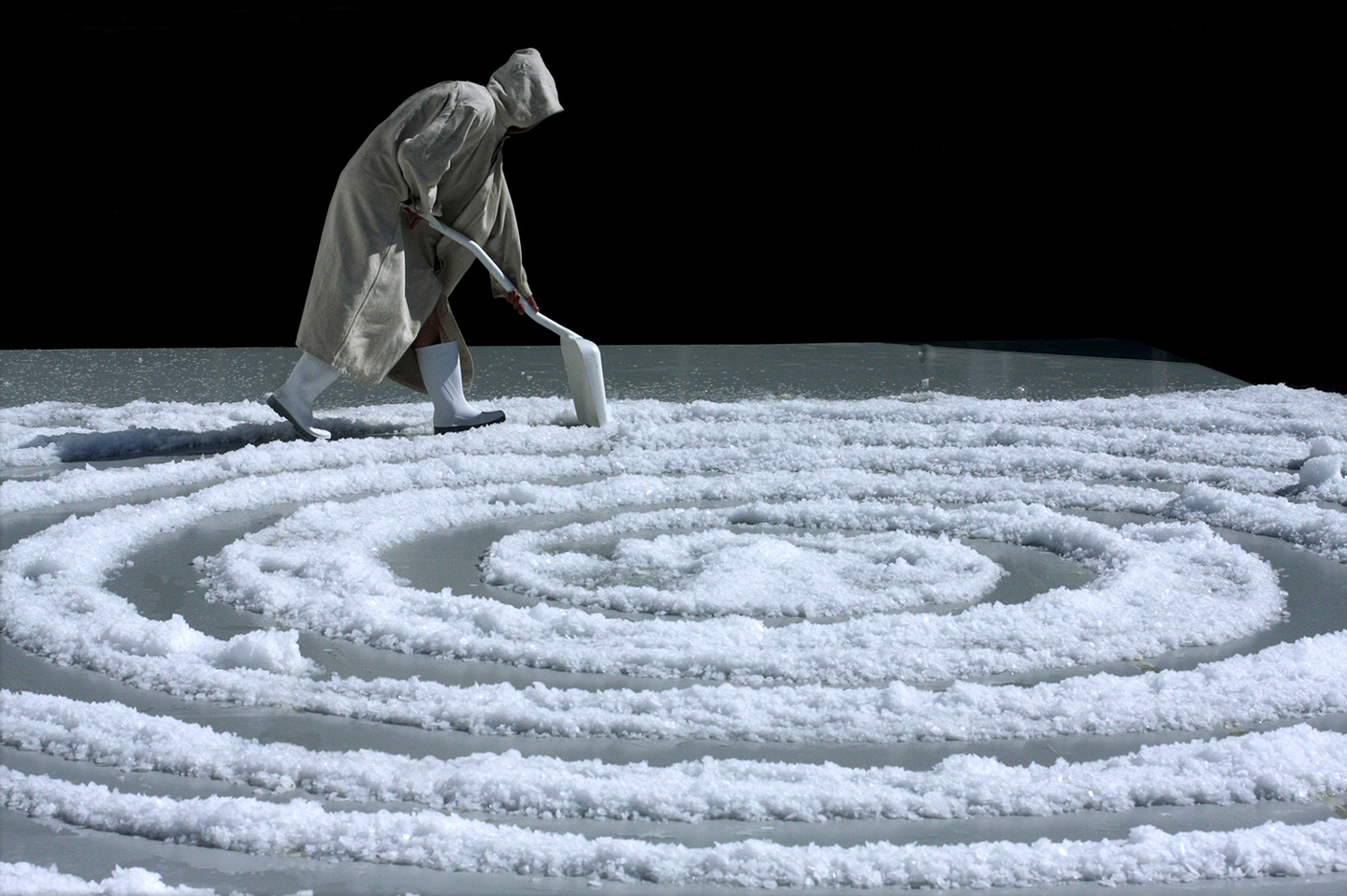 Thumbnail of Phia Ménard